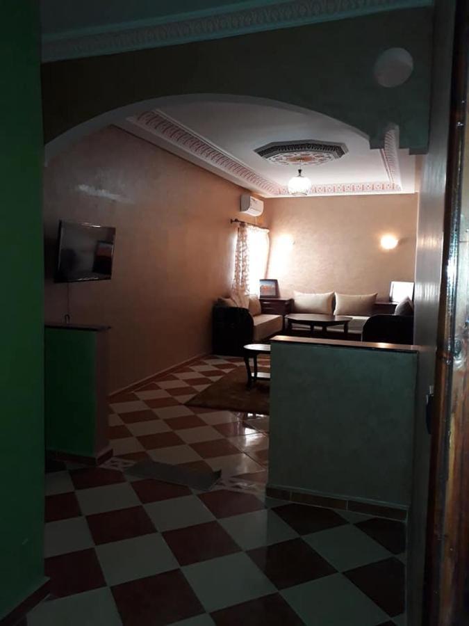 Résidence dikre Ouarzazate Esterno foto