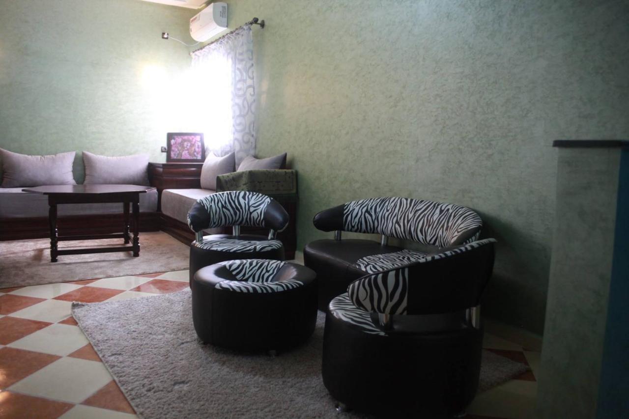Résidence dikre Ouarzazate Esterno foto
