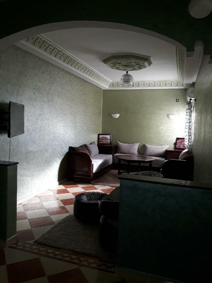 Résidence dikre Ouarzazate Esterno foto