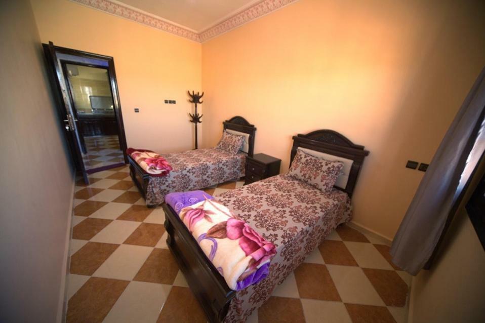 Résidence dikre Ouarzazate Esterno foto